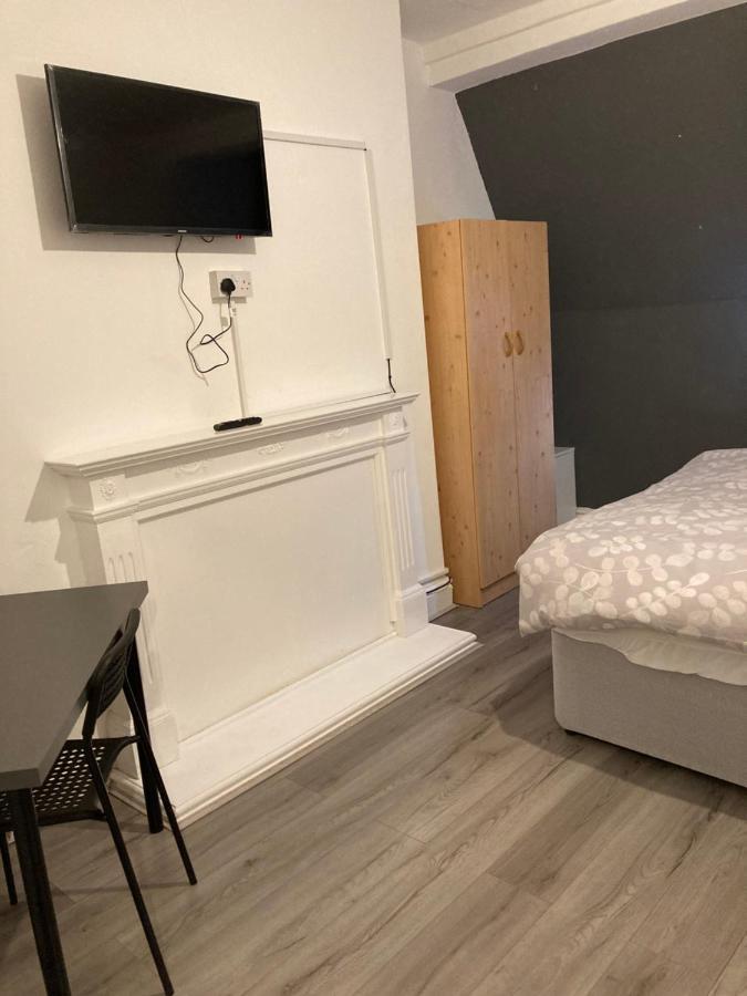 Chosen Rocky Lane Private Rooms Liverpool Exterior photo