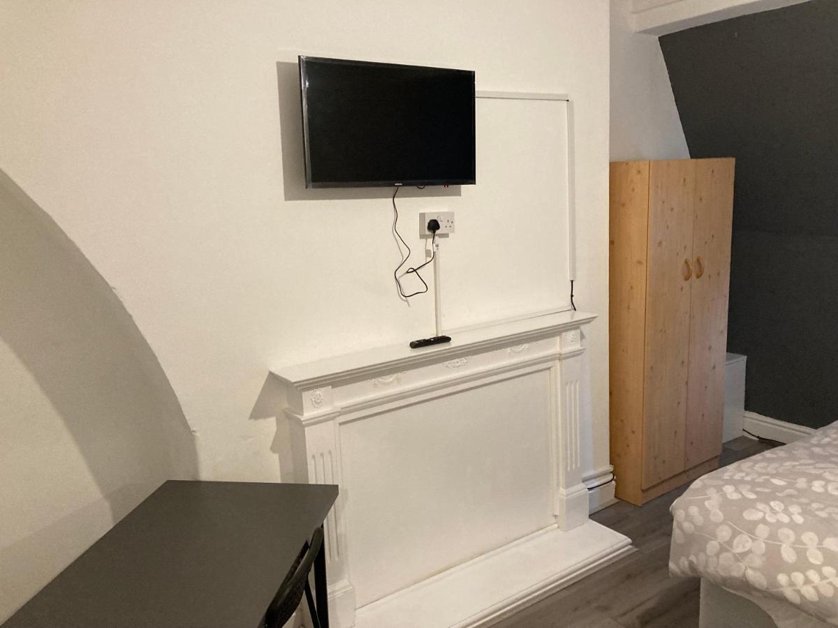 Chosen Rocky Lane Private Rooms Liverpool Exterior photo